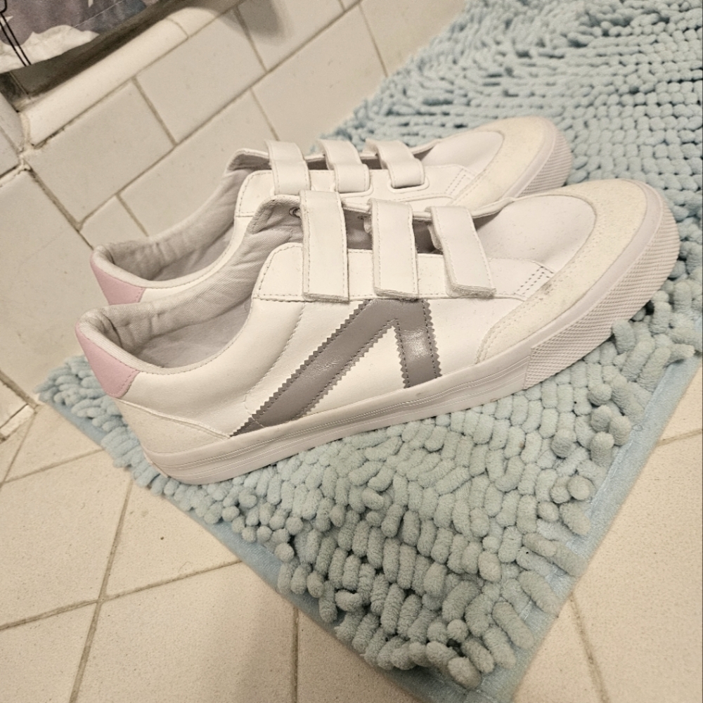 Comfortable sneakers